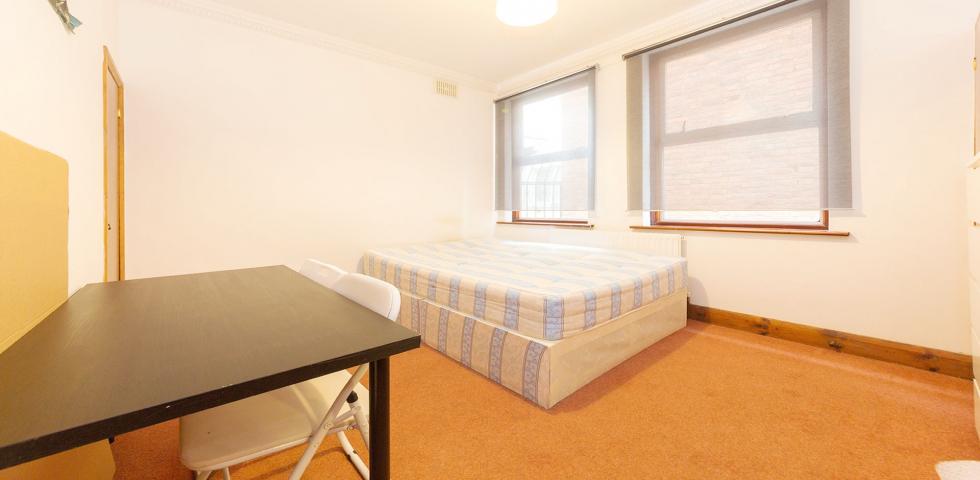 			3 Bedroom, 1 bath, 1 reception Flat			 Acland Road, WILLESDEN GREEN